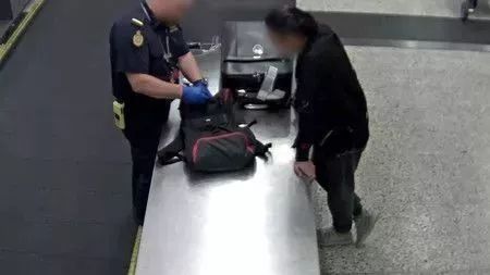 中国妈妈带什么零食去澳洲,中国妈妈在国外海关被拦截