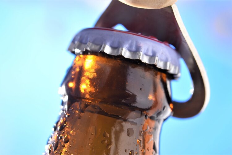 喝酒后出现这4个症状不能喝酒,喝酒出现四种问题要戒酒了