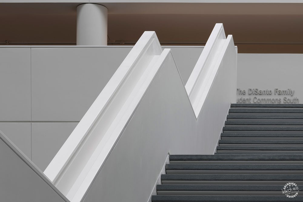 俄亥俄州新兴医疗园区的合作共享办公空间