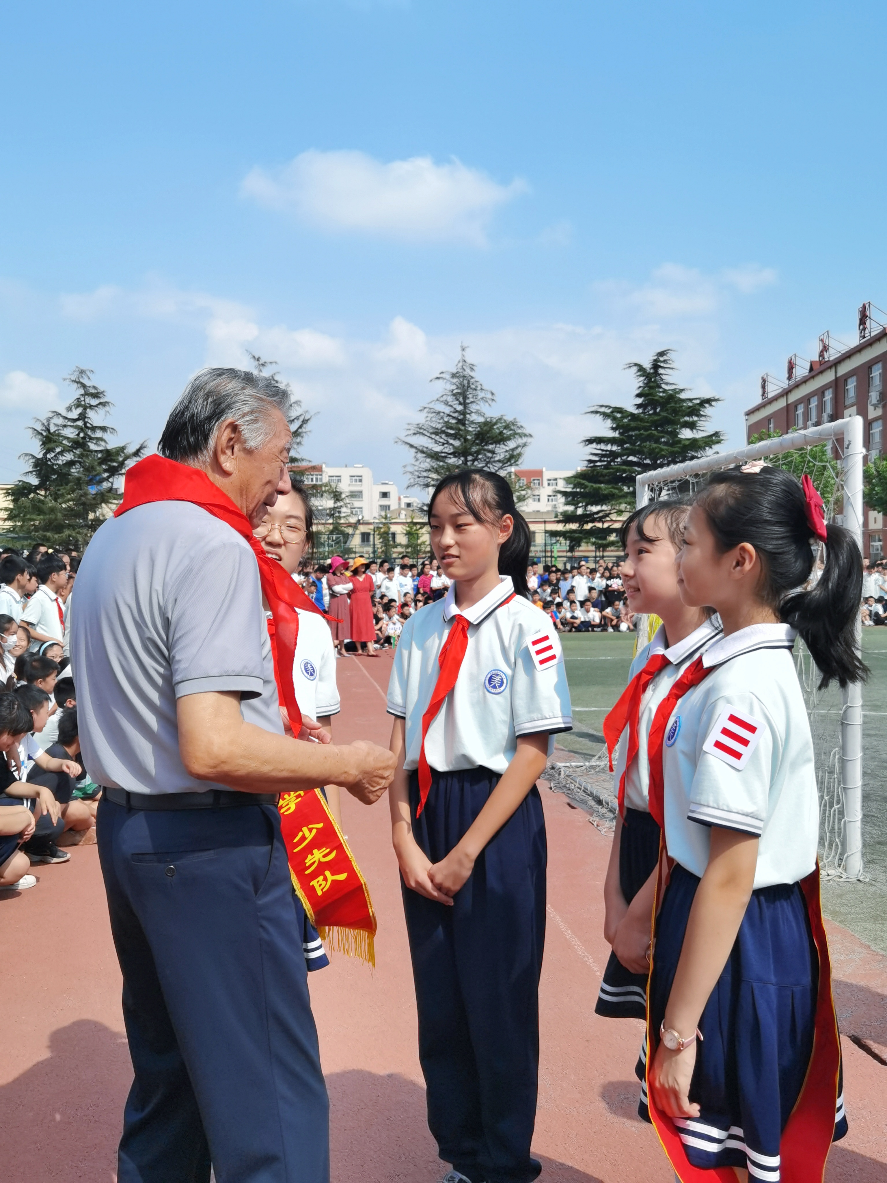 城阳区实验二小足球比赛,城阳区实验小学足球队