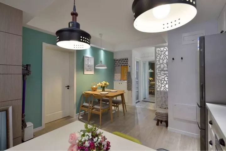 仿木纹地板砖多少钱一个平方,198元一平木纹砖