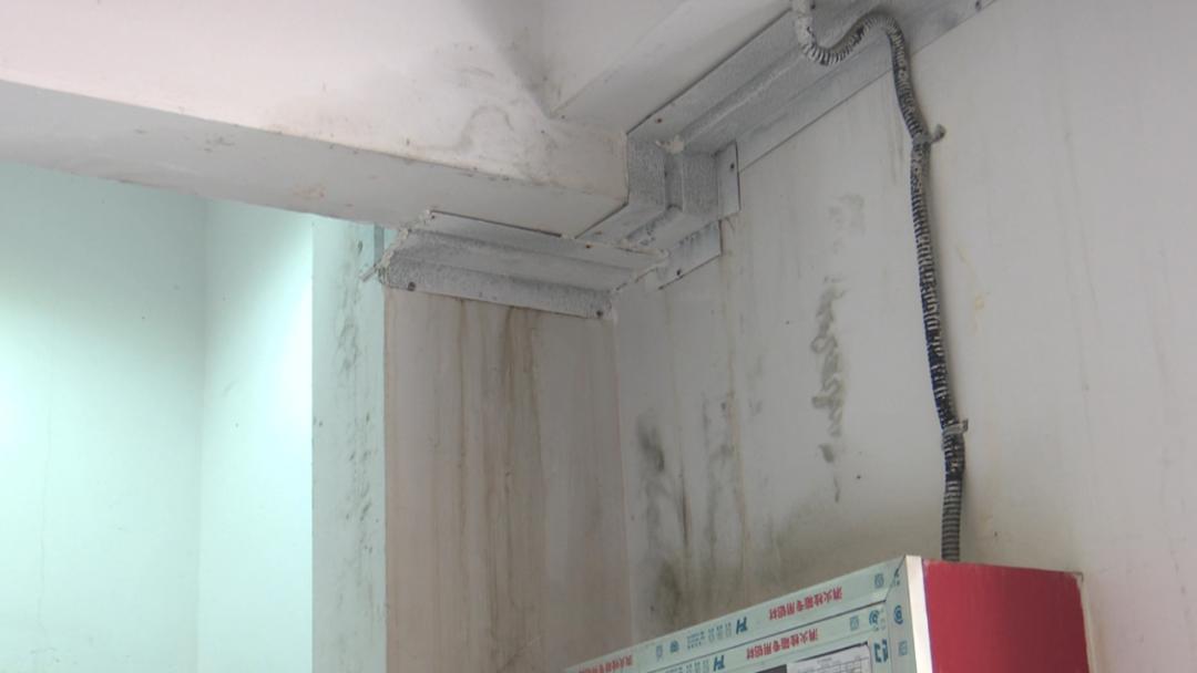 碰到下雨天用什么方法去除雨水,遇上下雨天怎么办