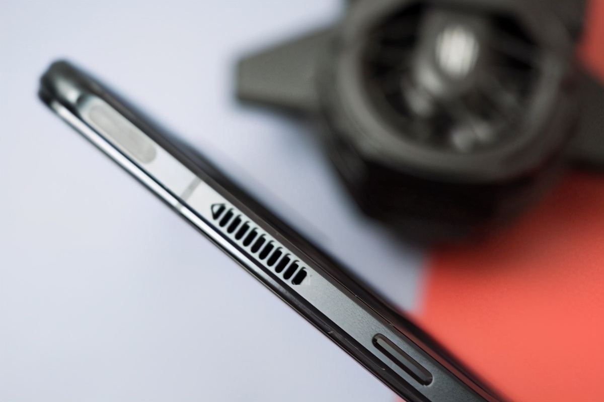 最新165hz高刷手机,红魔165赫兹高刷手机