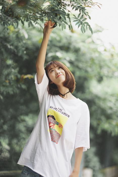 用最简单的东西拍出最美的艺术照,简单小技巧教你拍出超美背影照