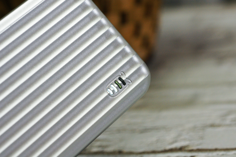 可以带上飞机的最大充电宝,长途旅行充电宝可以上飞机