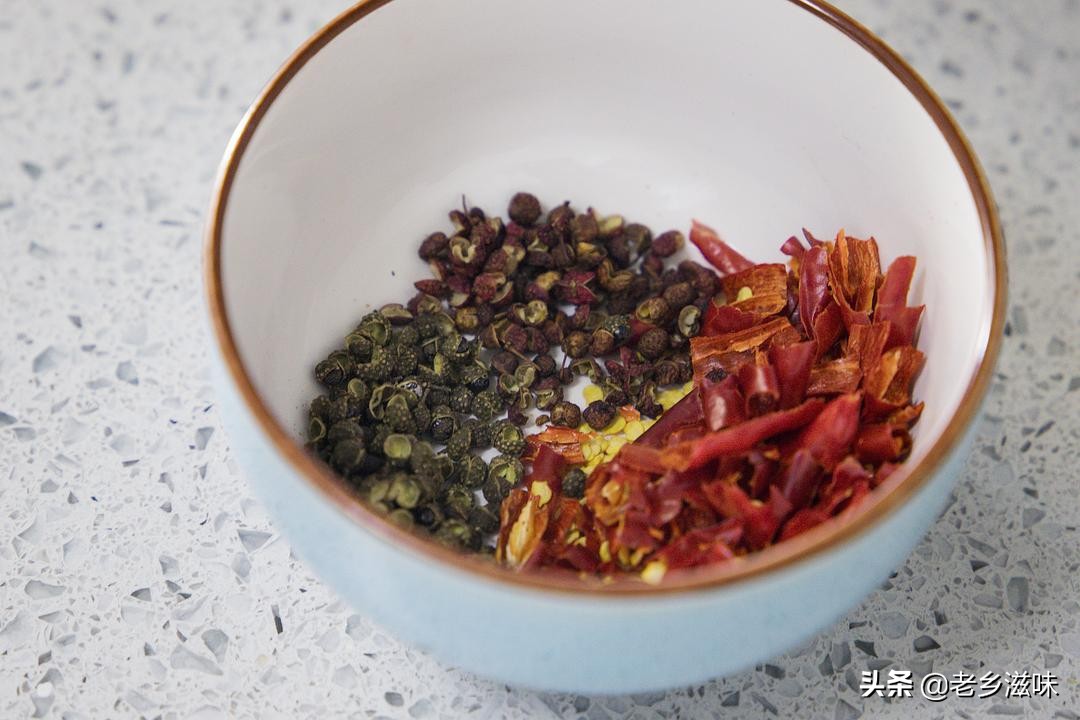 家常凉拌菜酸辣凉粉简单易学,秘制鸡丝凉粉酱汁