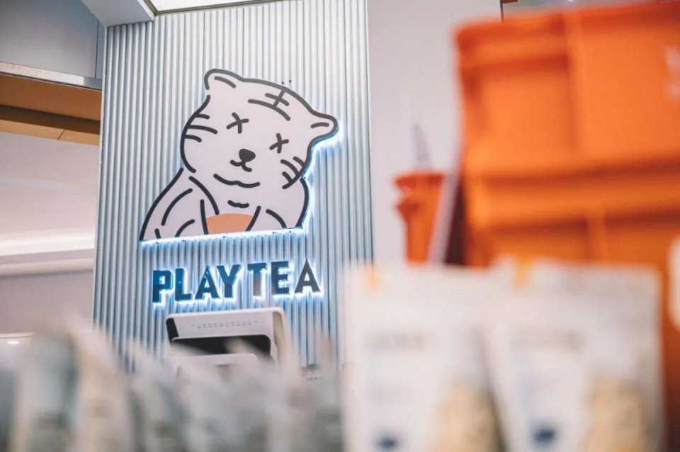 椰椰奶冻茶，会抖臀！1秒卖出1000+杯，有人开货拉拉来买…