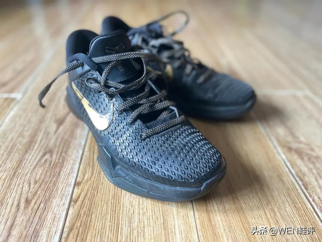 回顾科比上脚的10代战靴,生命的礼赞科比瓦妮莎