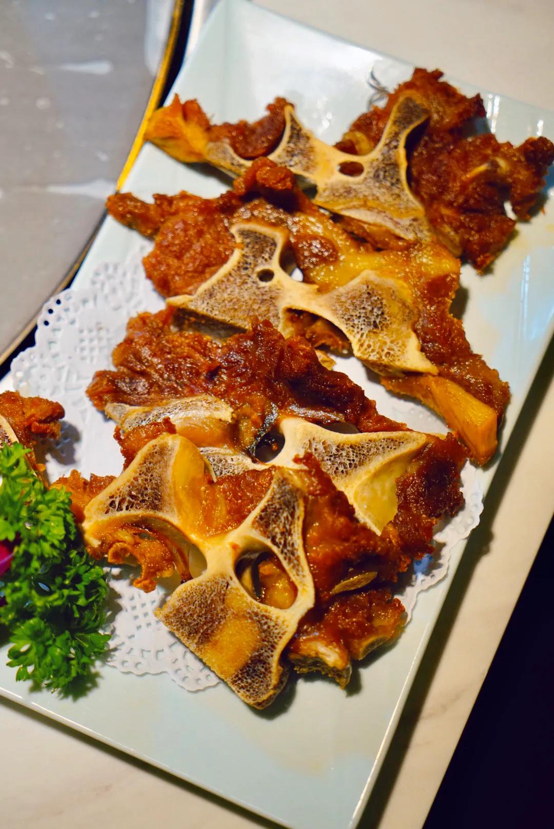 牛身上哪几种肉做火锅好吃,清汤黄牛肉涮烤一体是真牛肉吗