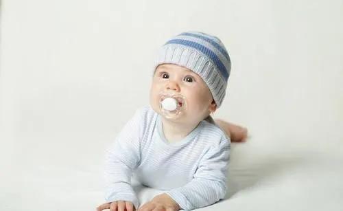 孩子吃安抚奶嘴怎么戒掉,如何让孩子戒掉奶嘴奶瓶