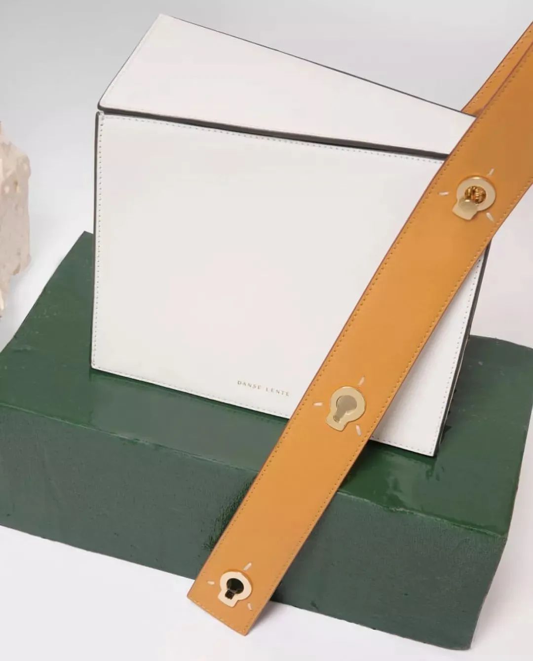 500元左右轻奢包推荐女性,十大入门级轻奢女包千元下