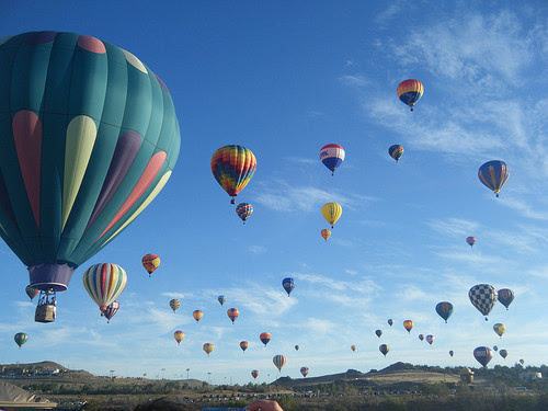 当一个人回首往事时不因虚度而悔,当回忆往事时不因虚度年华而悔恨