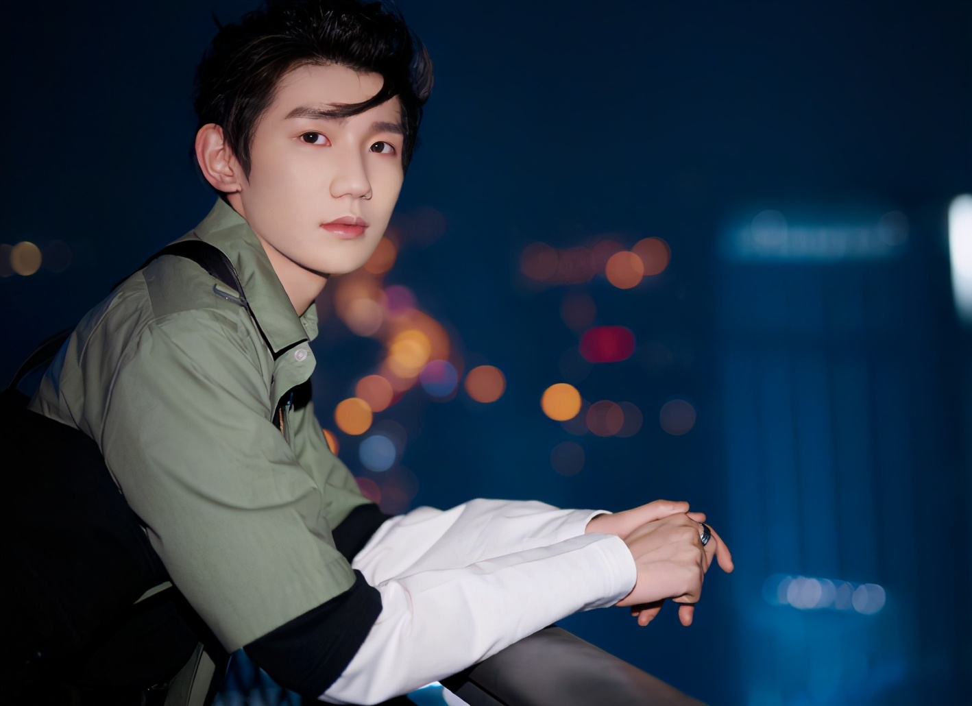 王源卖唱片综艺,王源买林俊杰专辑是哪一种