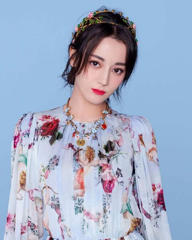 始于颜值陷于才华迪丽热巴,颜值出众的迪丽热巴