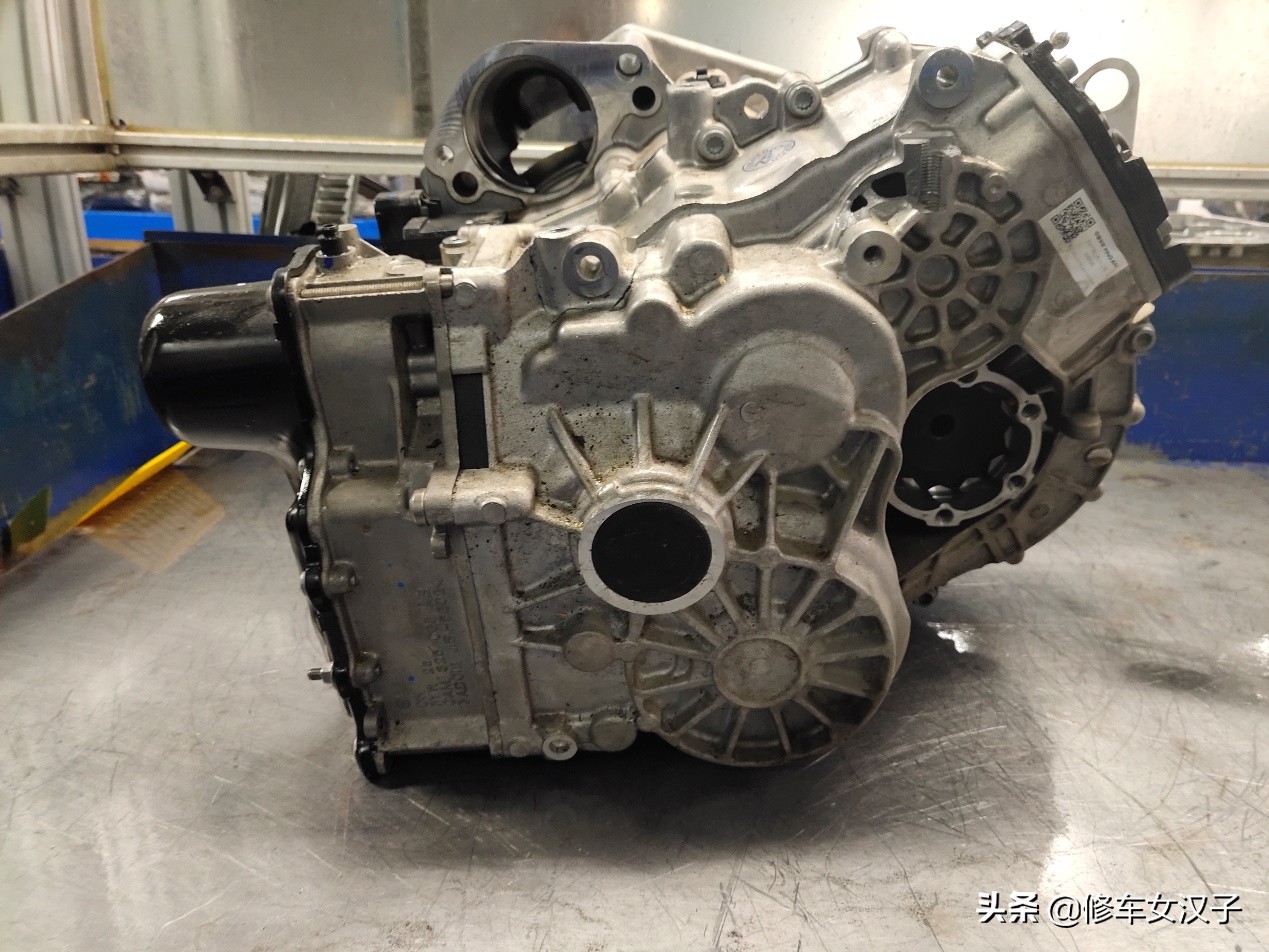 自动挡变速箱坏了可以改成手动挡,自动挡变速箱油不换什么症状