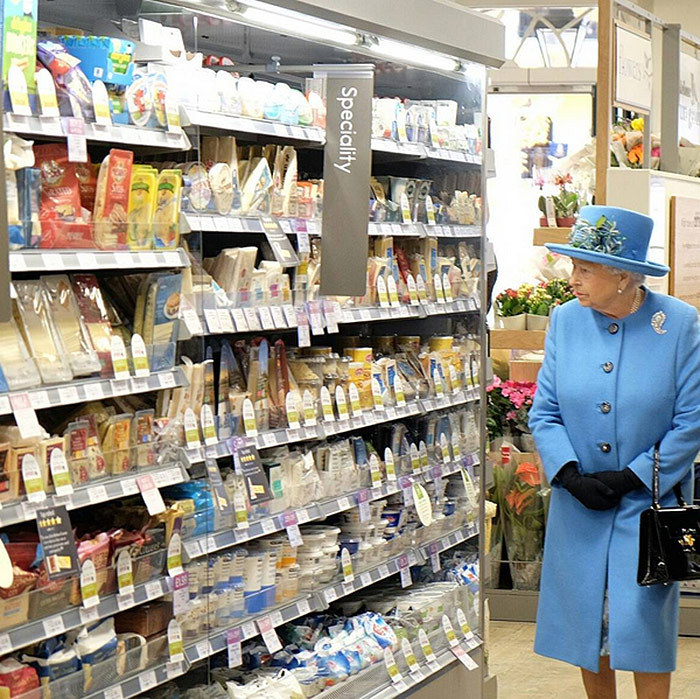 为什么英国女王那么受人爱戴,英国女王为何如此受重视