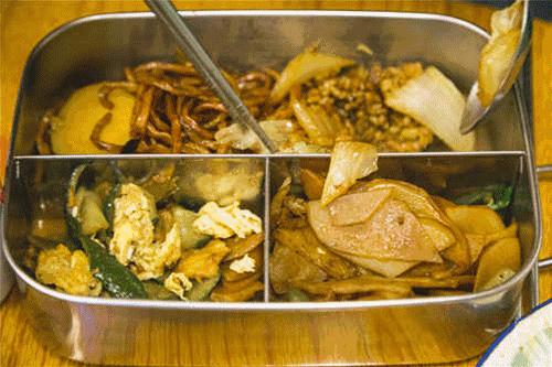 19块钱吃食堂,19.9元的快餐随便吃