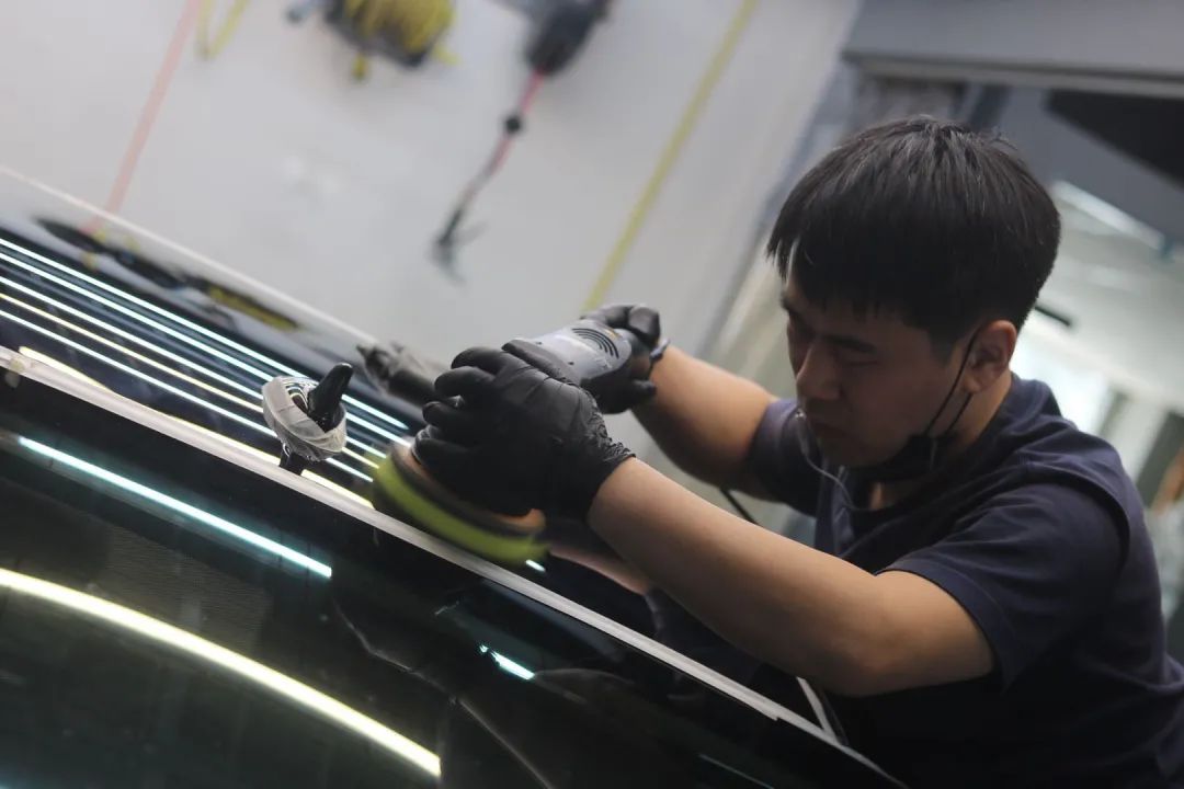 奔驰w221升级新款w222s450外观,老款奔驰w211e260翻新整备