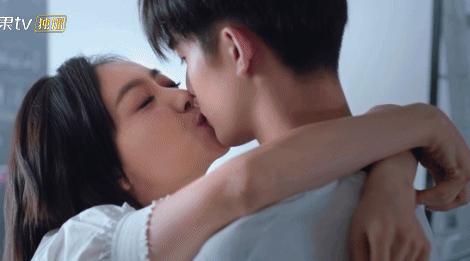 跟贺繁星学职场穿搭,贺繁星职场穿搭