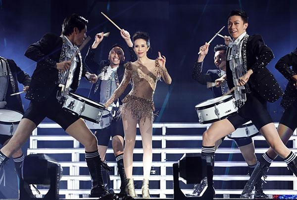莫文蔚karen25周年绝色演唱会,绝色莫文蔚巡回演唱会2019拉萨站