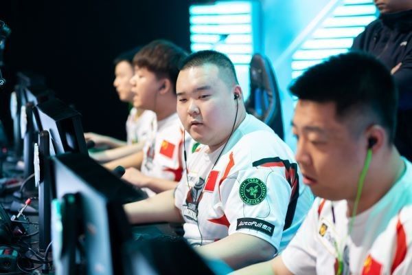 cfpl十大顶级选手,cfpl十大传奇人物