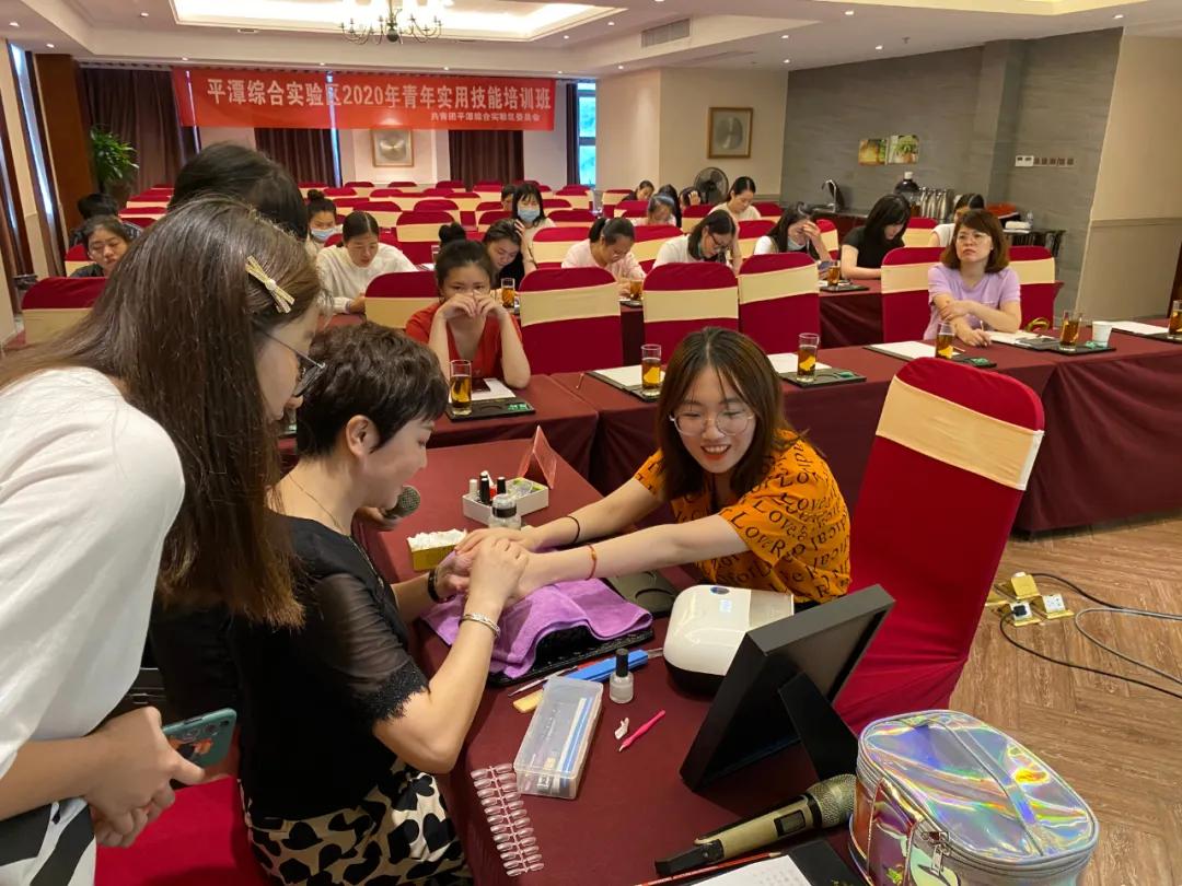 村级脱贫攻坚培训班,助力乡村振兴免费技能培训