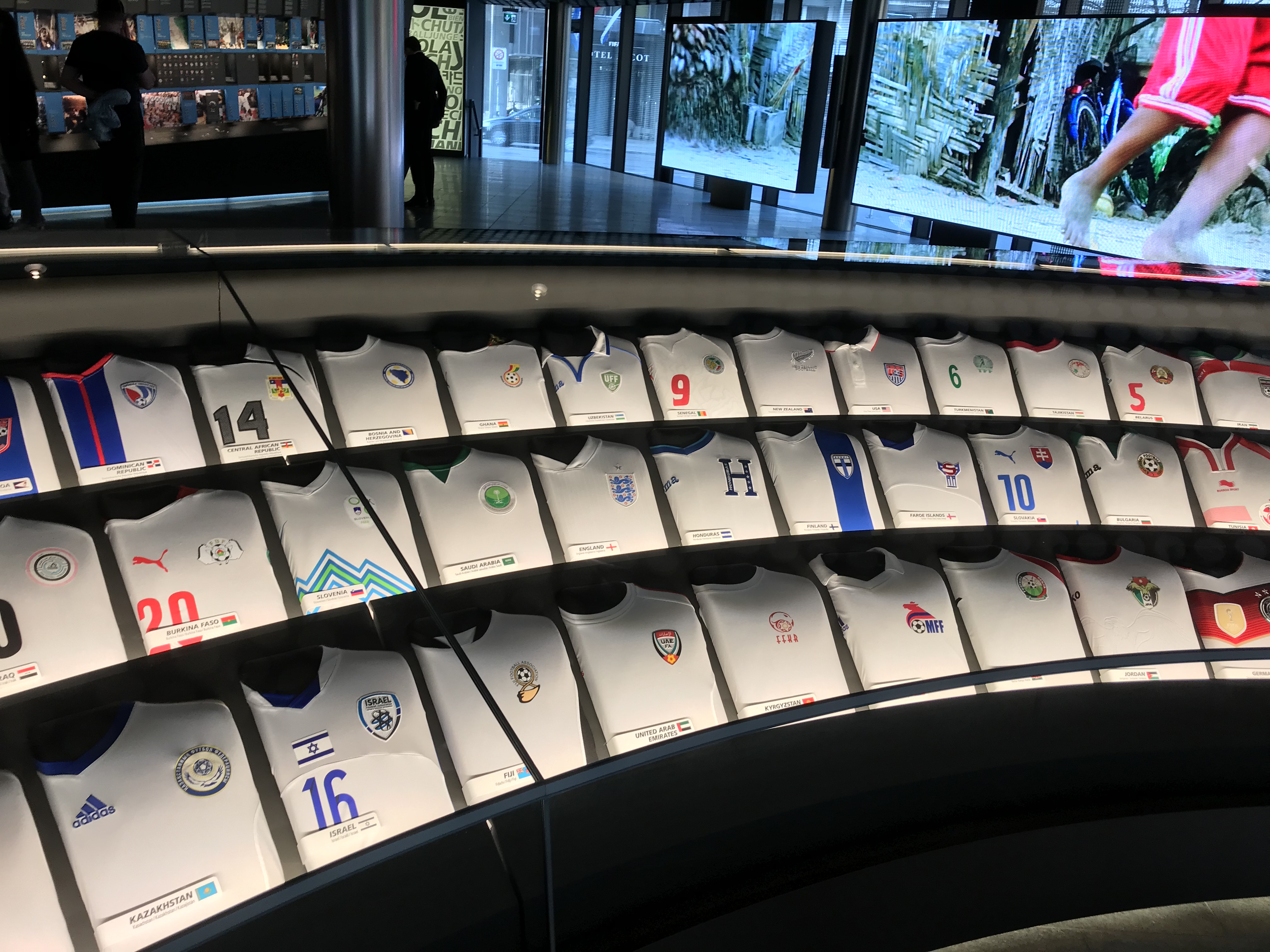 瑞士苏黎世博物馆大力神杯,苏黎世博物馆大力神杯