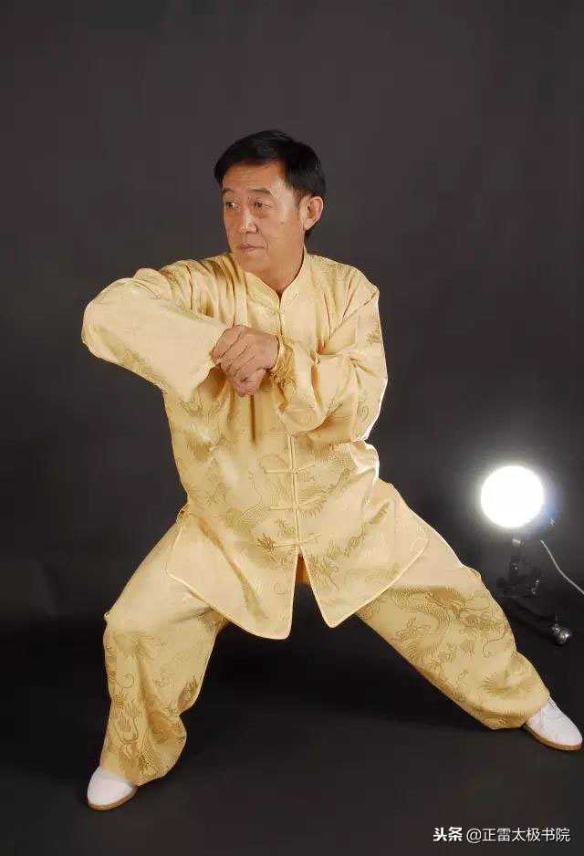 陈氏太极左右擦脚,陈氏太极拳双震脚用法