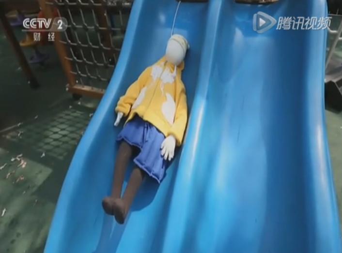 4个月宝宝“*弟弟小**”被卡因穿错衣服，这6种衣服坚决不能给孩子穿