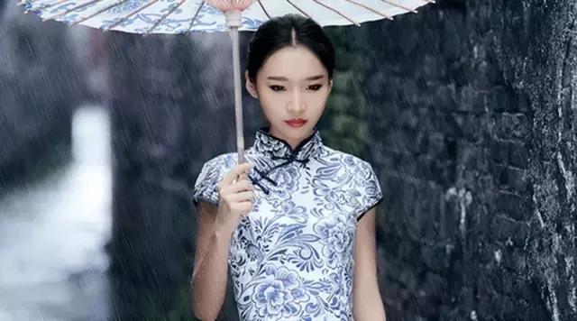 旗袍的倾国倾城,旗袍女人一种倾国倾城的美