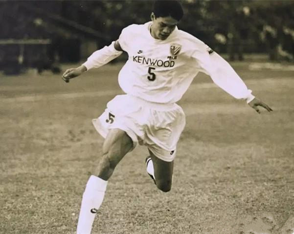 范志毅三婚娇妻现状,范志毅三任妻子比他小几岁