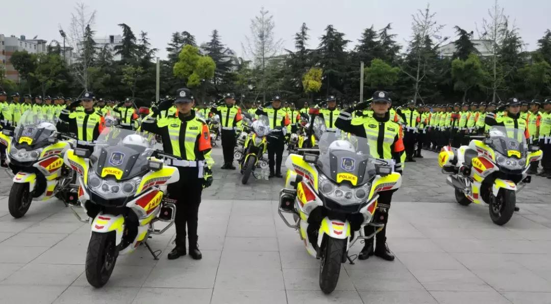 盐城gai上的斜杠男青年,盐城gai网红