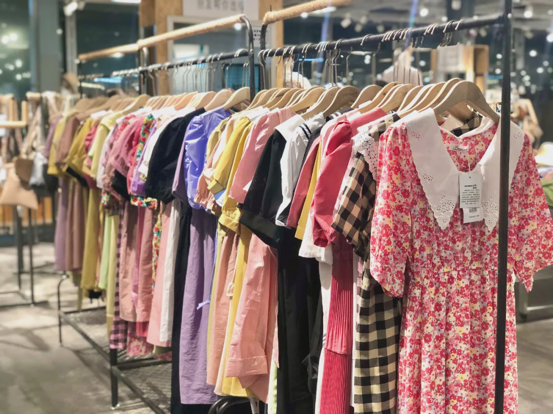 西安小众品牌服装店,西安时尚优雅女装街铺品牌