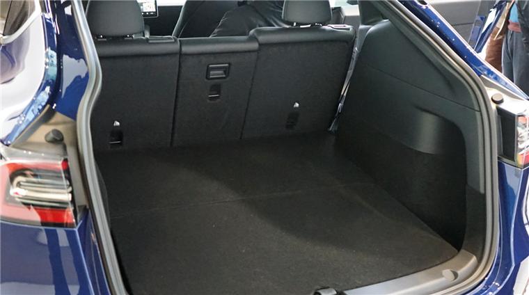 model y 会降到25万吗 (modely有没有必要买那么多配件)