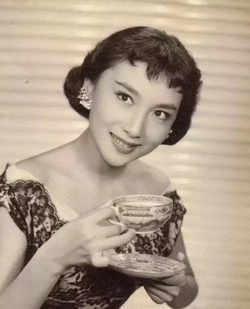 夏梦：金庸的梦中情人，刘德华的伯乐，著名导演为她终生未婚