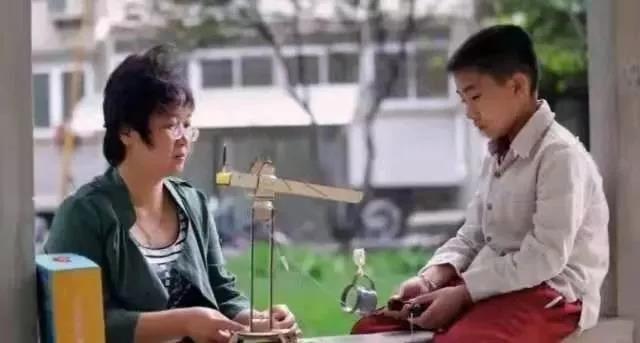 被勒令退学的小恶霸，12年后成了为国争光的英雄：是什么成就了他