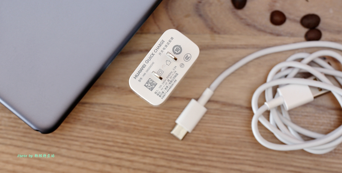 吃鸡看视频还是大屏爽，2K屏+麒麟980华为平板M6首测