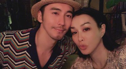 50岁许晴穿男装,50岁许晴惊艳众人