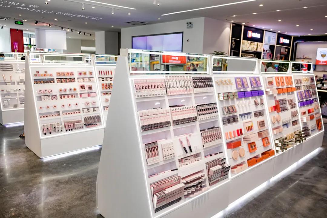 谁给辛巴下跪,谁和辛巴抗衡