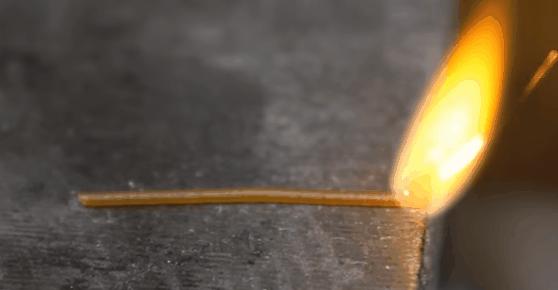 女王的面条，英国科玳发射药为啥长这么怪？