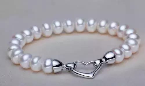 珍珠怎么选才能选到天然的好珍珠,珍珠首饰怎么选