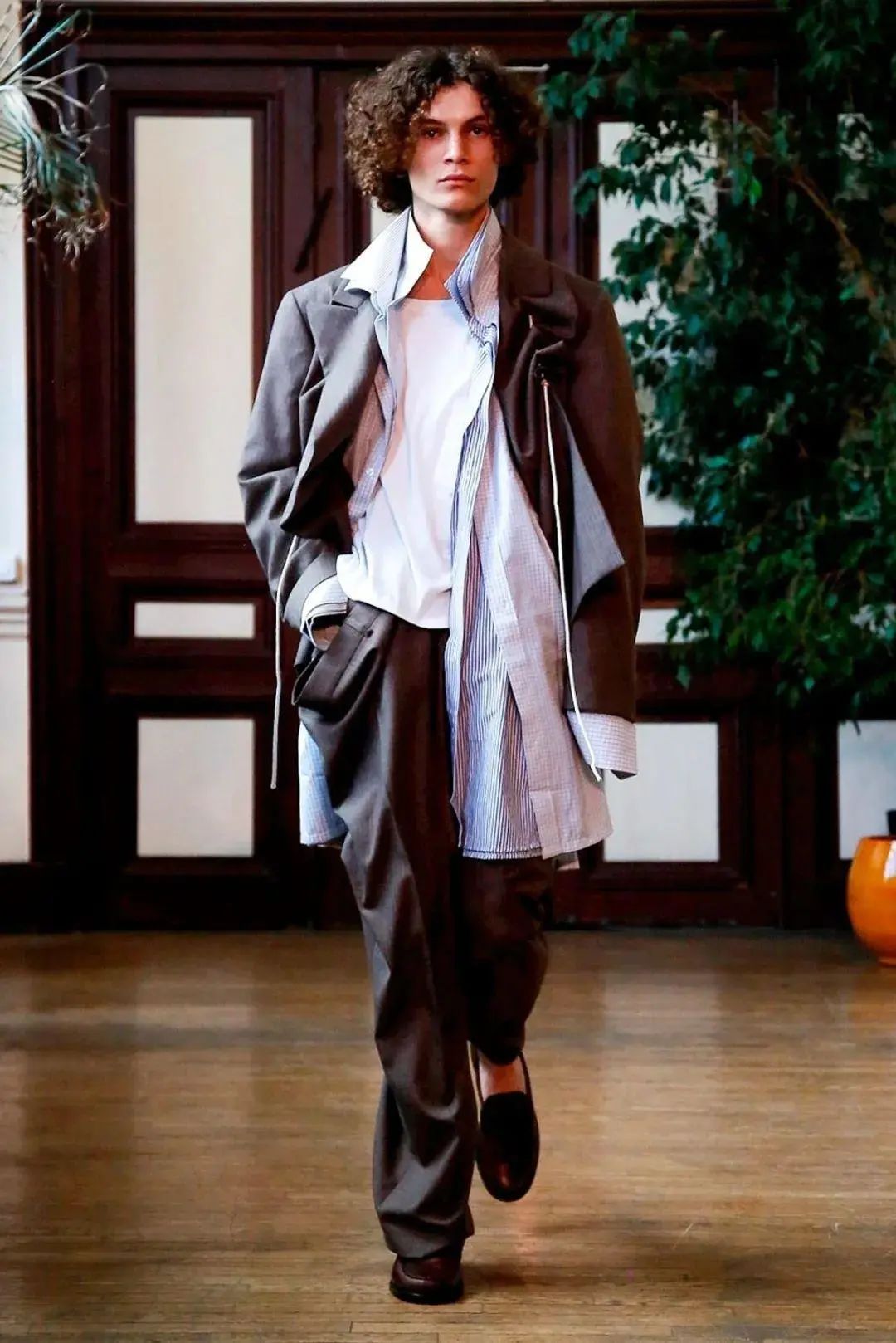 涓笢鏃跺皻濂宠鍝佺墝澶у叏浠嬬粛,涓笢鏃跺皻鍝佺墝