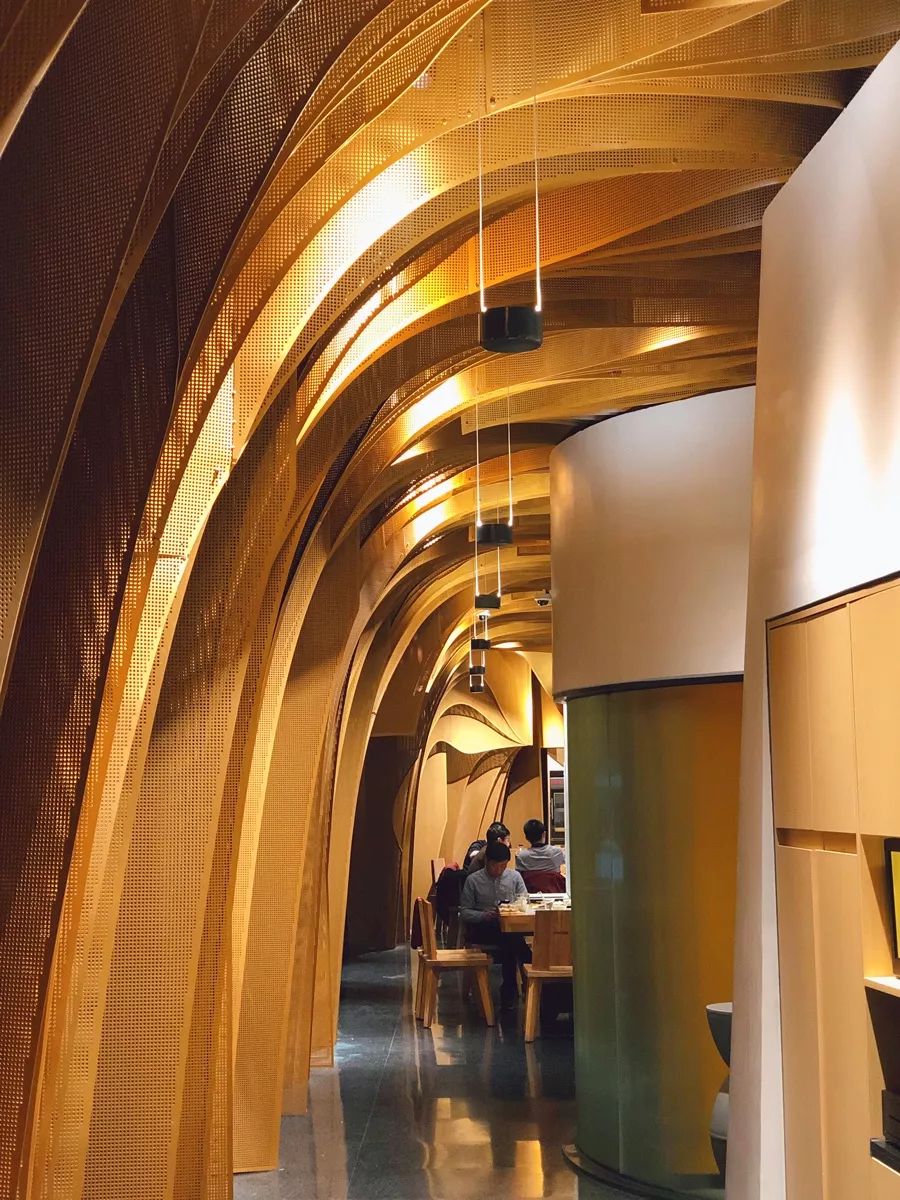 24小时丨郑州,一座被胡辣汤耽误的城市