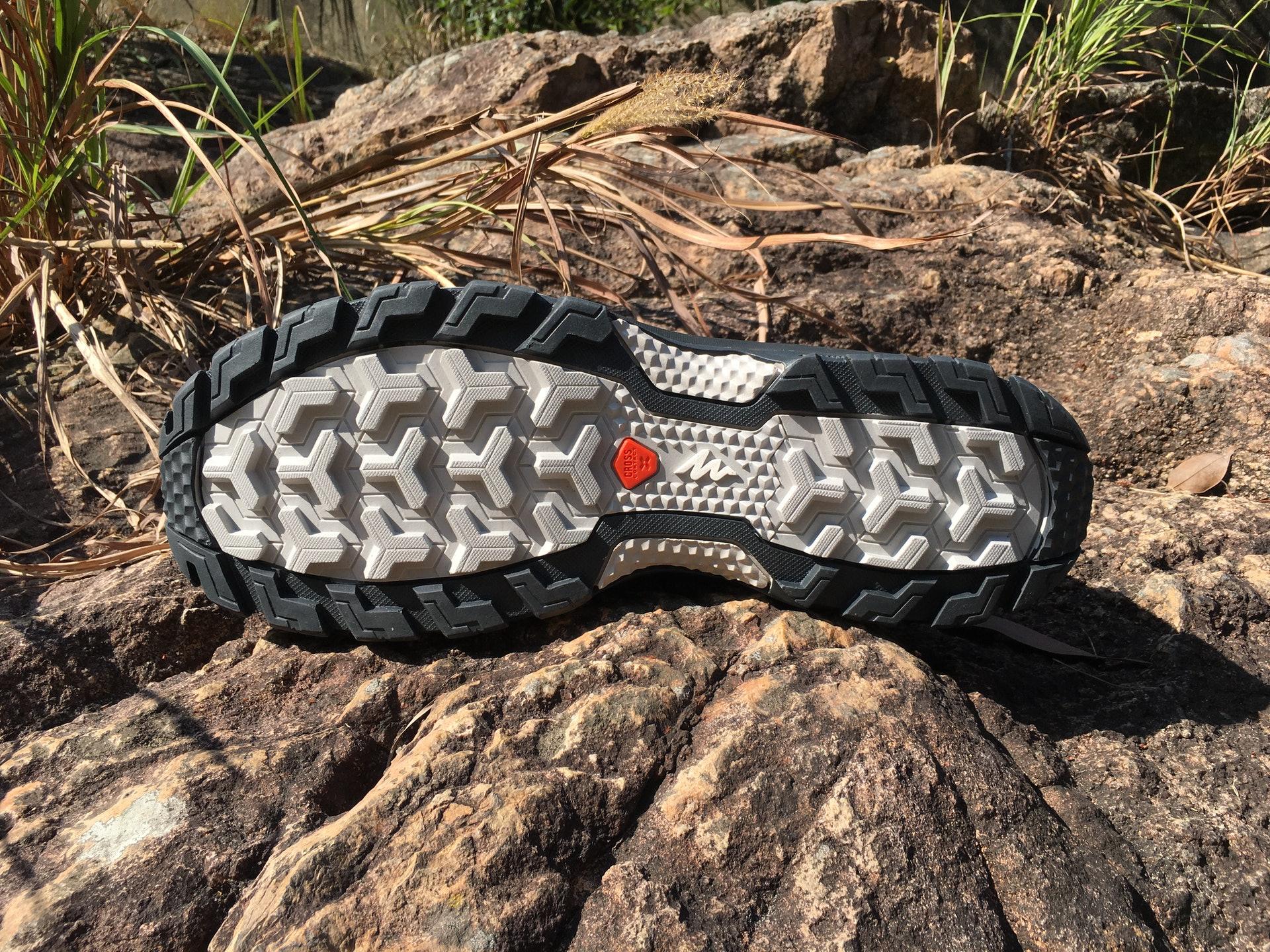 遨游仕t450对比迪卡侬mh500登山鞋,迪卡侬登山鞋性价比怎么样