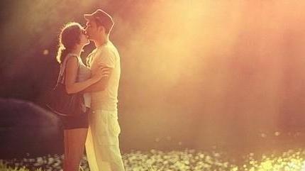 接吻心里应该有什么感觉,两性接吻的心理学