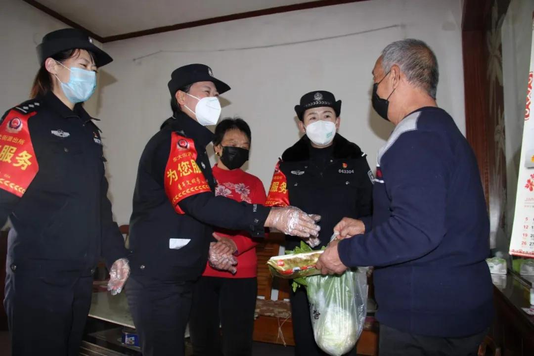 基层党组织和广大党员冲锋在前,基层党组织和一线党员