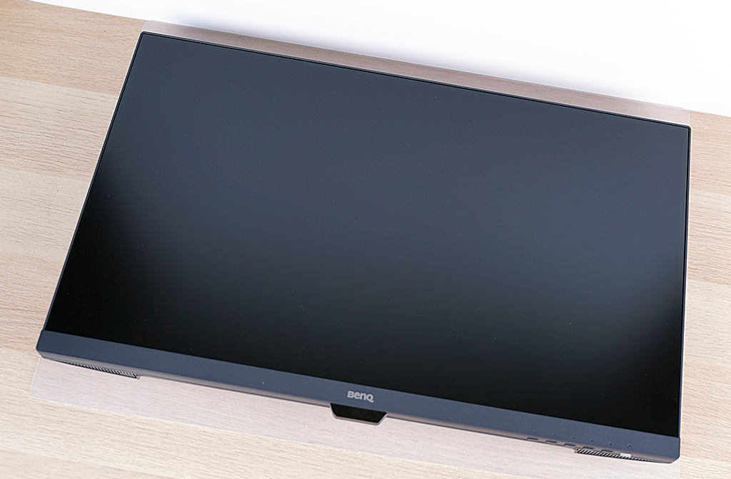 rtx2080名人堂10周年,黑白拼色主机