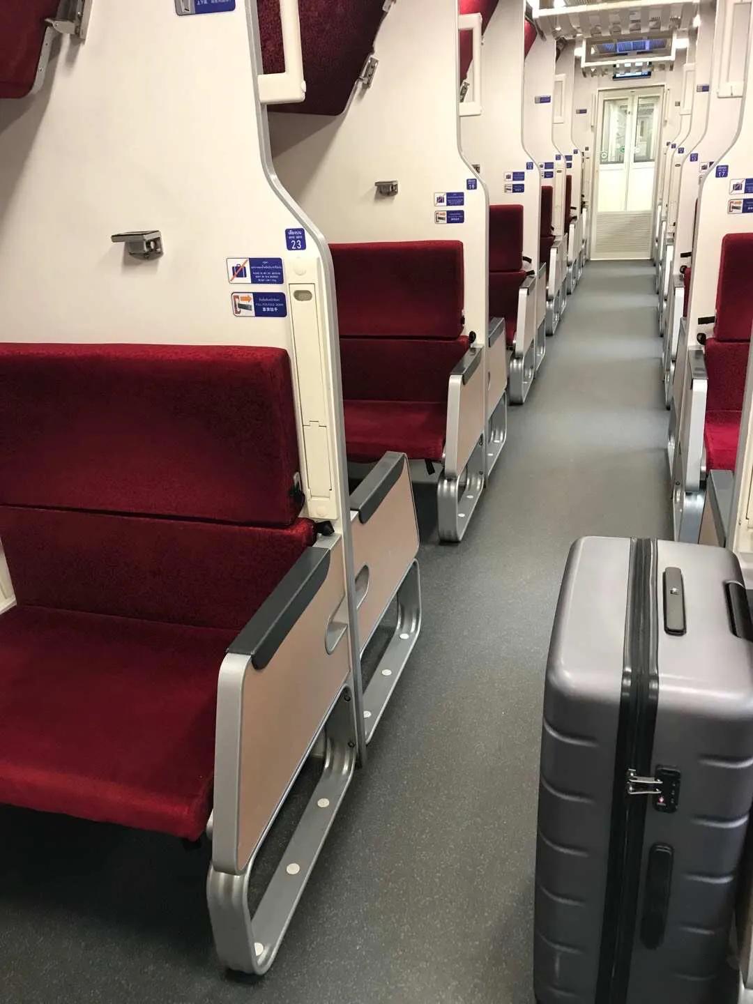 泰国旅游一定要吃什么,泰国旅游必须知道的几个景点