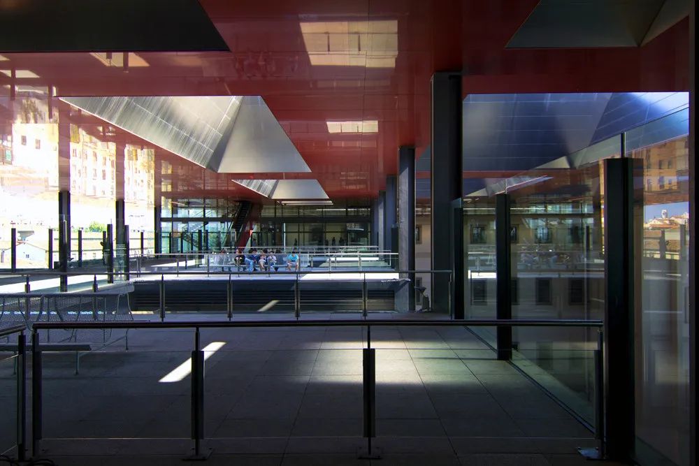 马德里不可思议视频背景,马德里不思议的视频