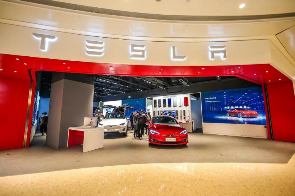 特斯拉试水4S店？经销商又要迎来春天了吗？